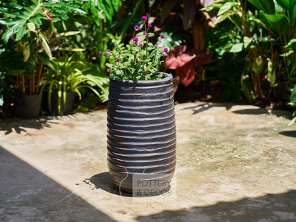 Samaria Round Planter Matte Black