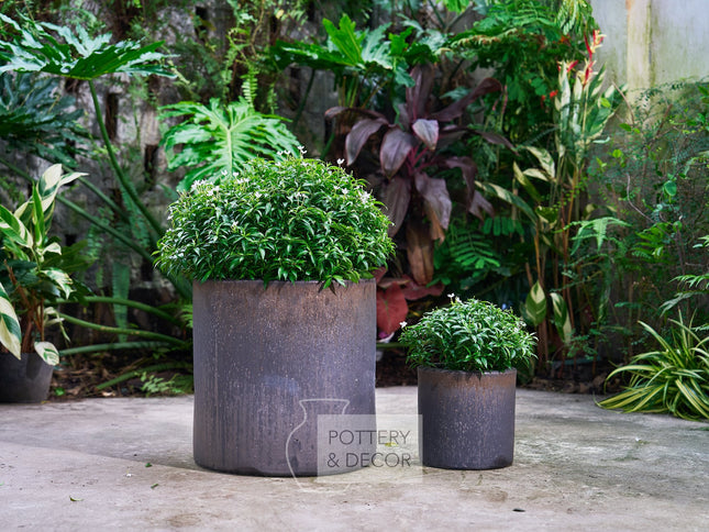Bergman Round Planter Atlantic Black