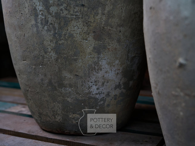 Tucker Round Planter Baja Black
