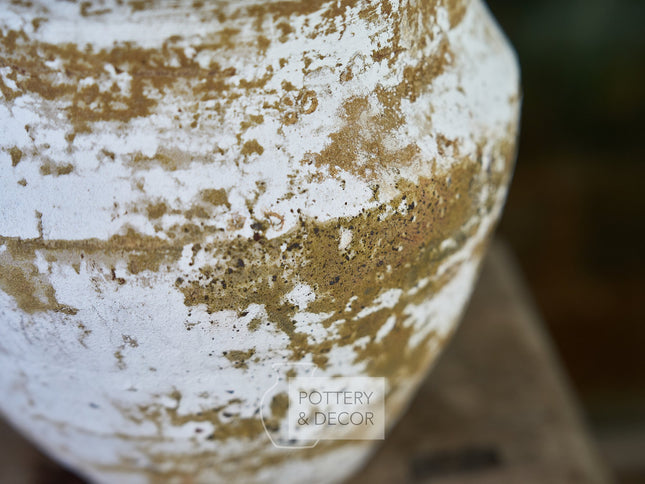 Kings Round Planter Earth White